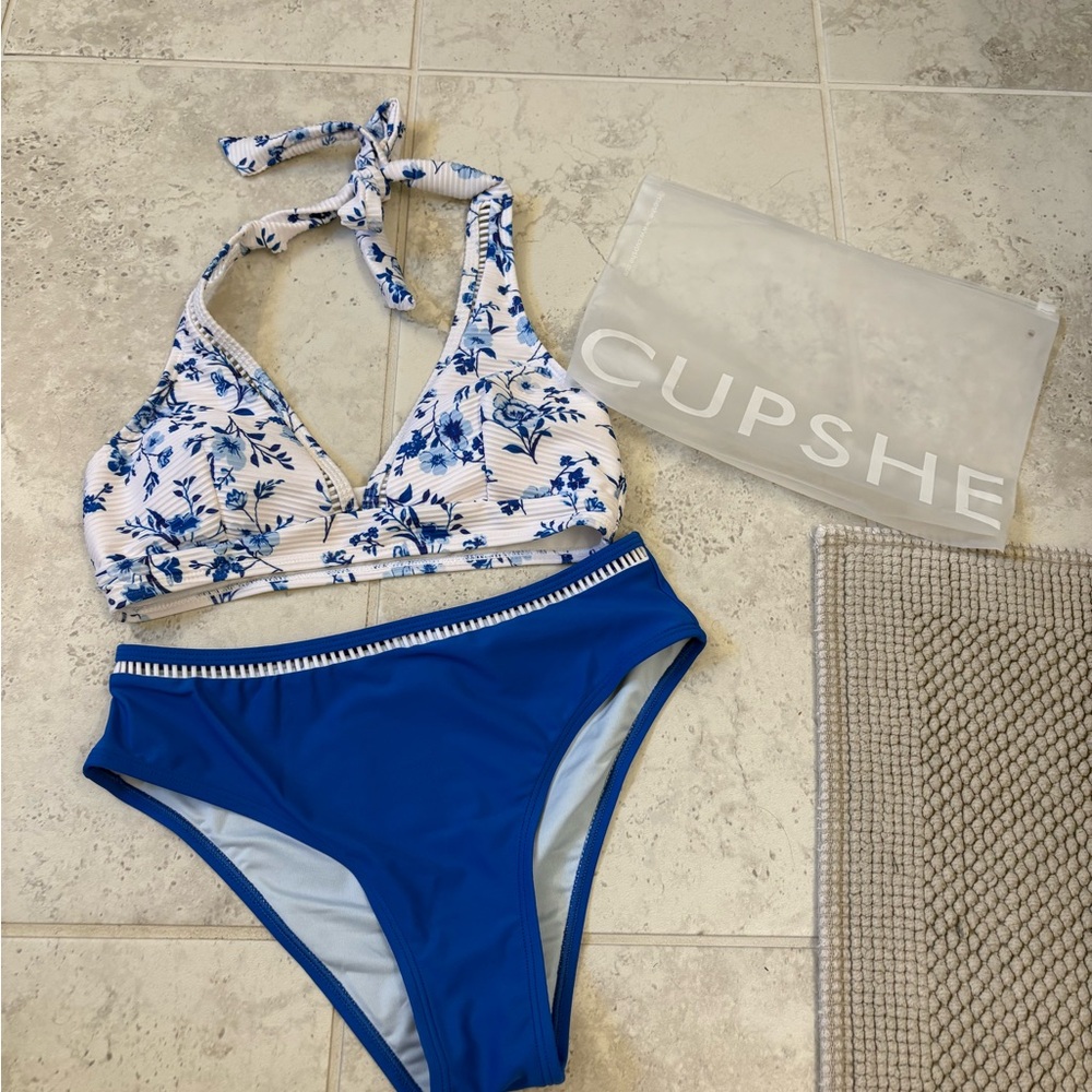 Cute women’s two piece swimsuit
